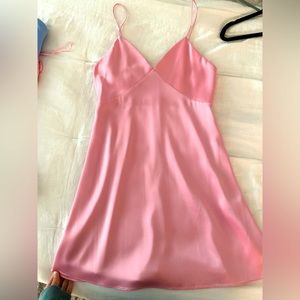 Beautiful Alice & Olivia pink mini dress. Worn once!